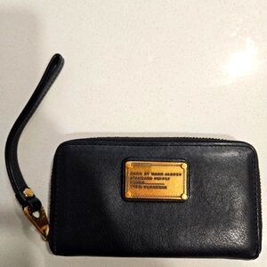 Marc Jacobs Classic Q Wristlet/Wallet